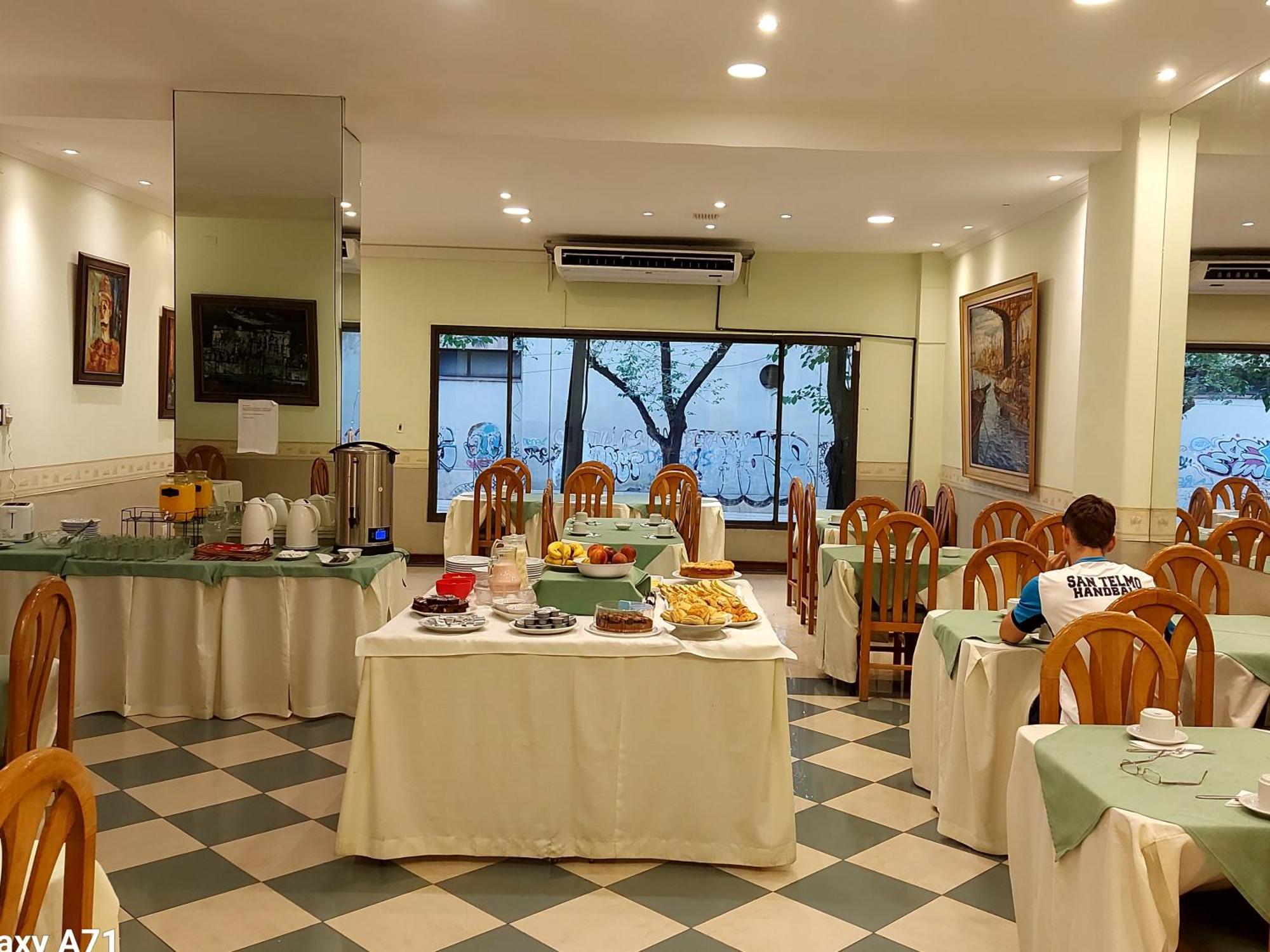 Hotel Ariosto Мендоса Екстериор снимка