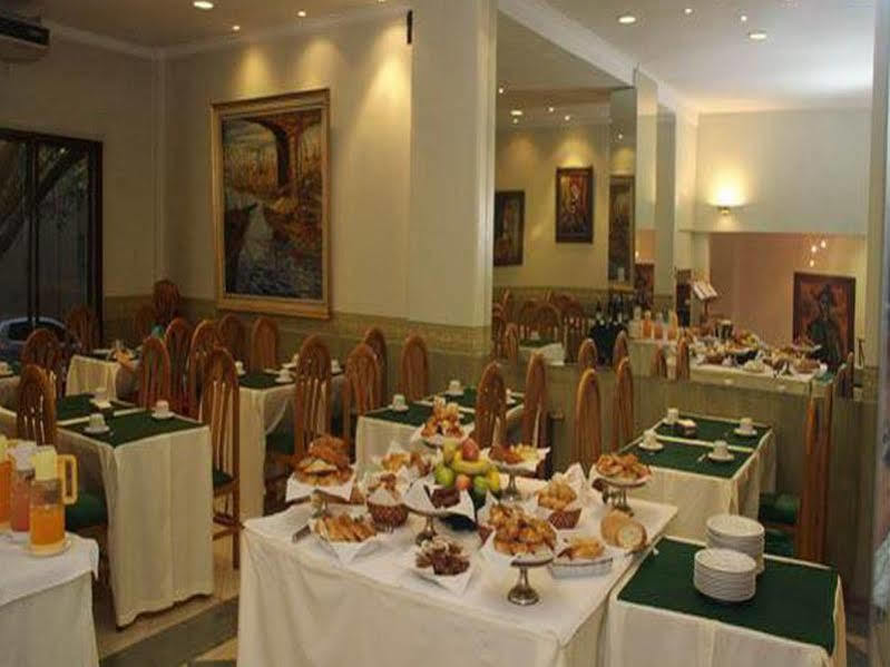Hotel Ariosto Мендоса Екстериор снимка