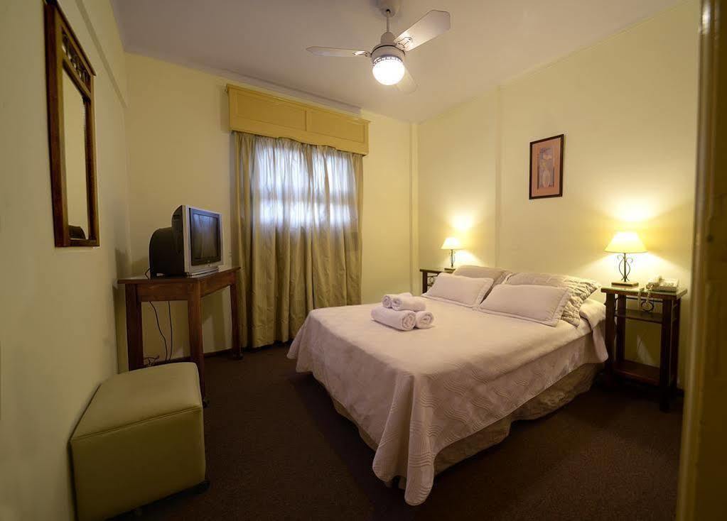 Hotel Ariosto Мендоса Екстериор снимка